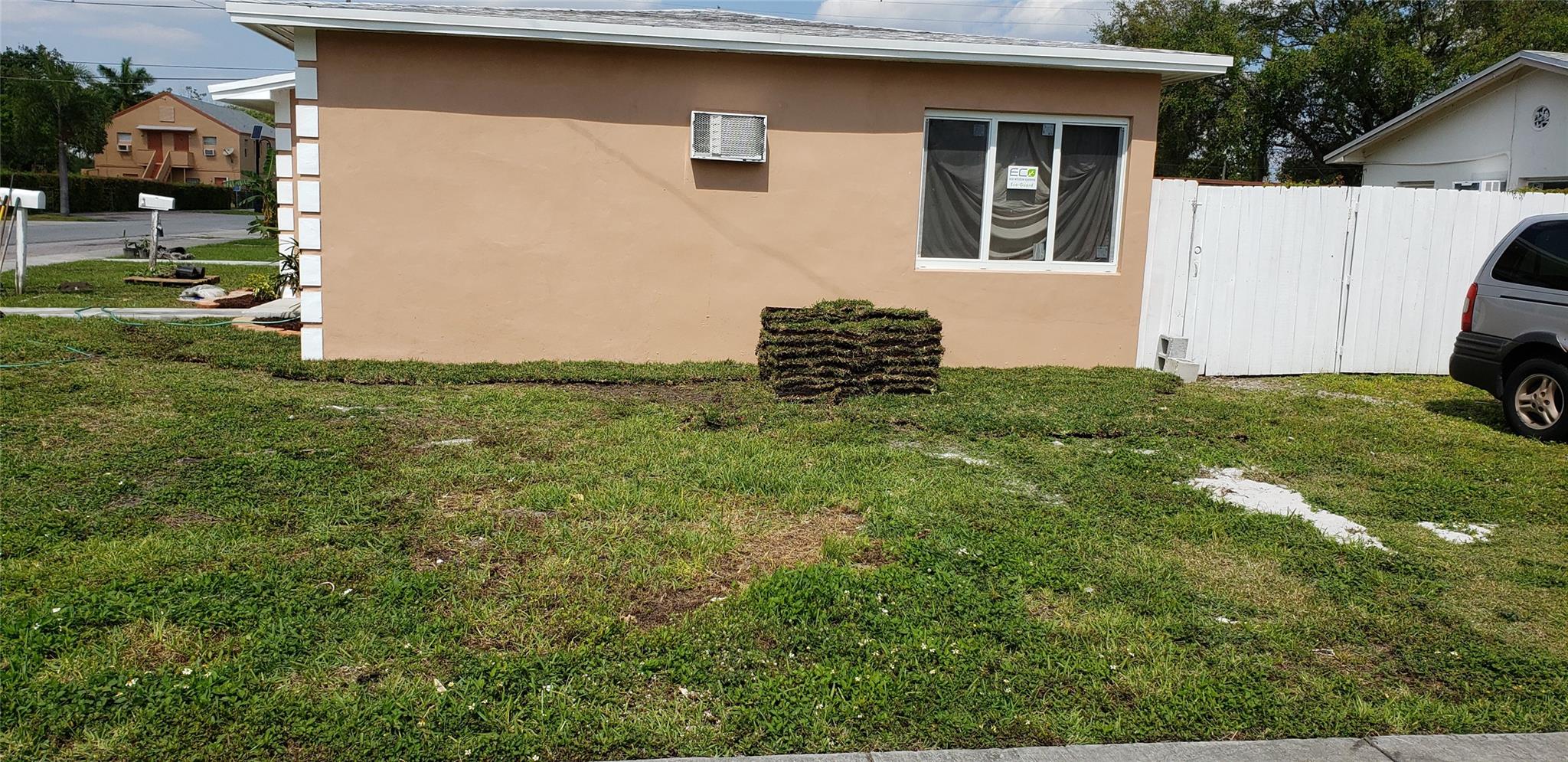 North Hollywood 4-1 B - Residential Lease