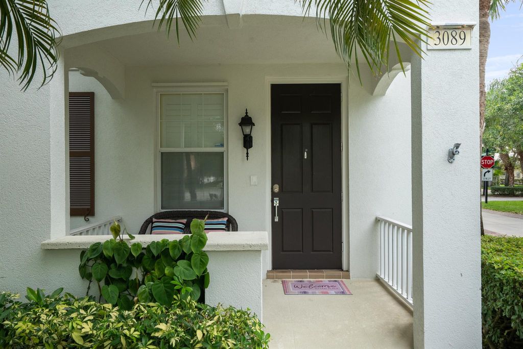 Photo of 3089 E Community Drive, Jupiter, FL 33458 (MLS # R11083969)