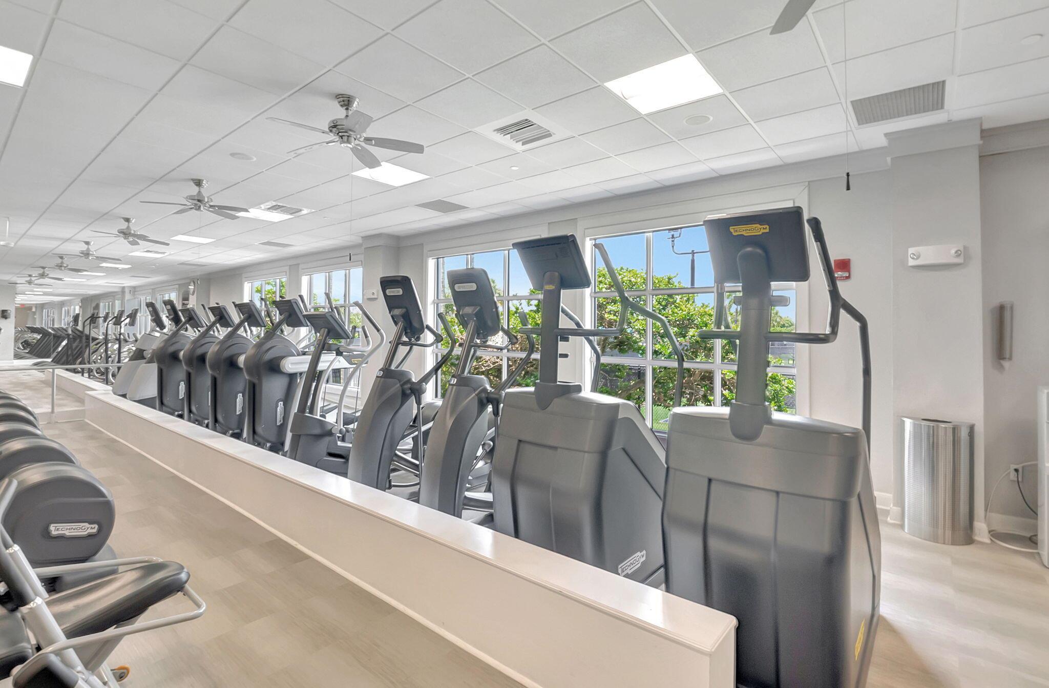 ROYAL PALM COVE/POLO CLUB - Residential