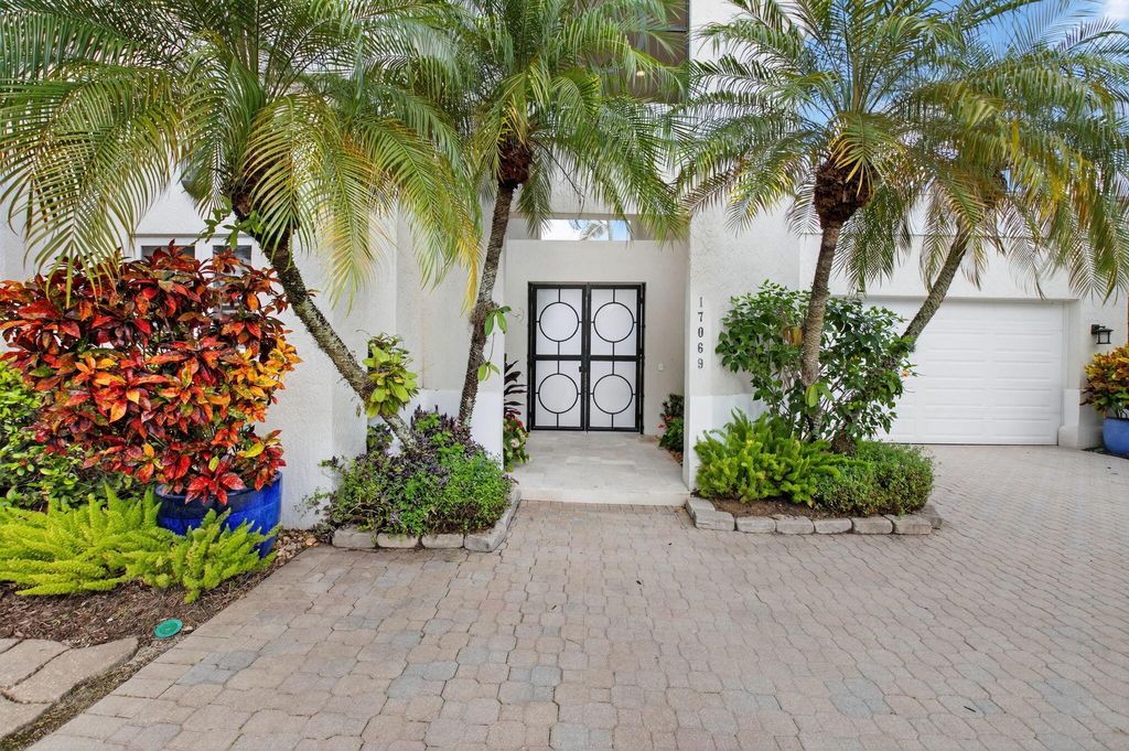 Photo of 17069 Royal Cove Way, Boca Raton, FL 33496 (MLS # R11131641)