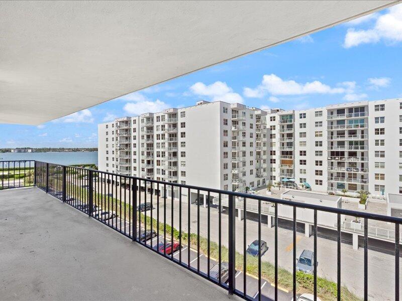 CLARIDGES I CONDO - Residential