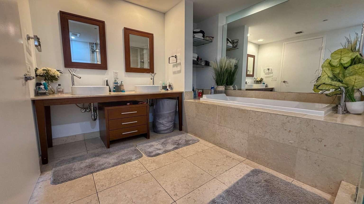 ICON BRICKELL CONDO NO 3 - Residential