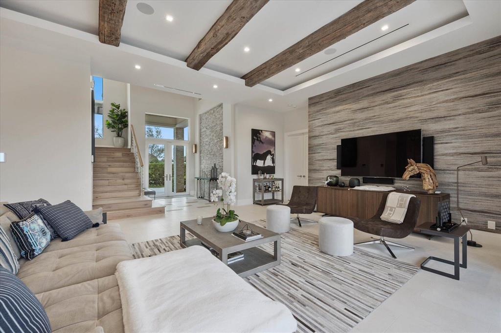 BLUE CYPRESS REPL AT PALM BEACH POLO & COUNTRY CLU - Residential