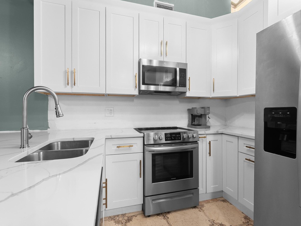 Brentwood Manors - Residential