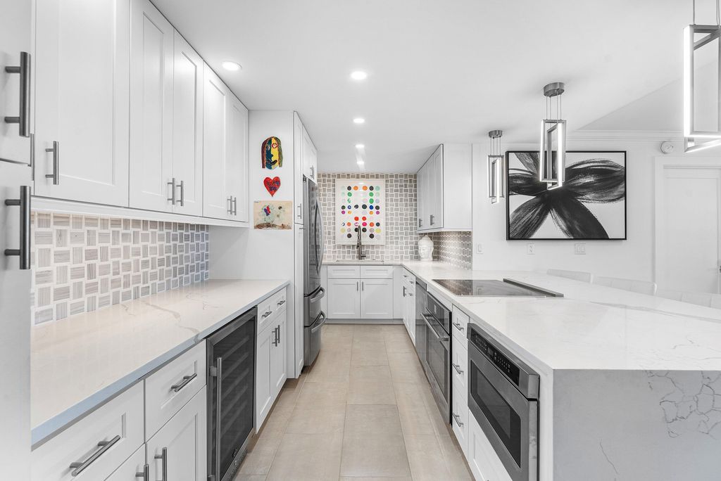 Photo of 336 Golfview Road #Ph12, North Palm Beach, FL 33408 (MLS # B26014048)