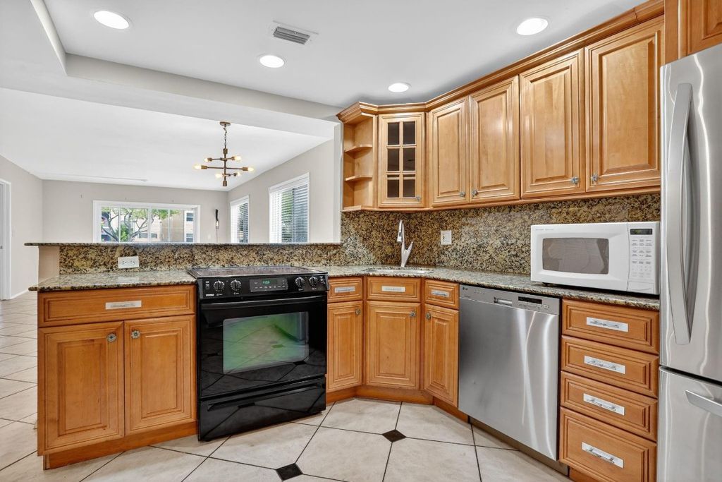 Photo of 3050 NE 16th Avenue #107, Oakland Park, FL 33334 (MLS # F10527412)