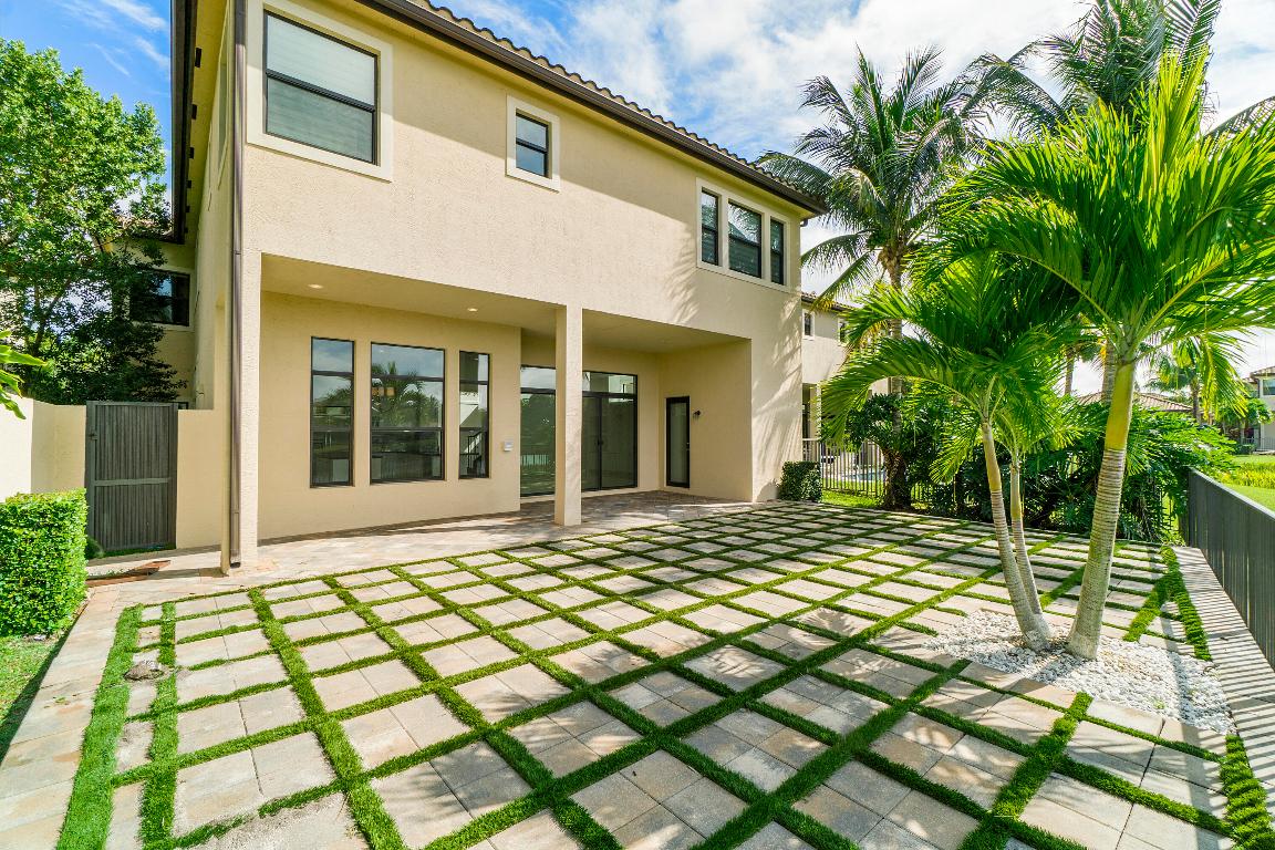 BRIDGES PL 7 - Residential Lease