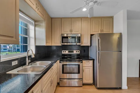5300 Washington Street Unit D206, Hollywood, FL MLS: R11073651