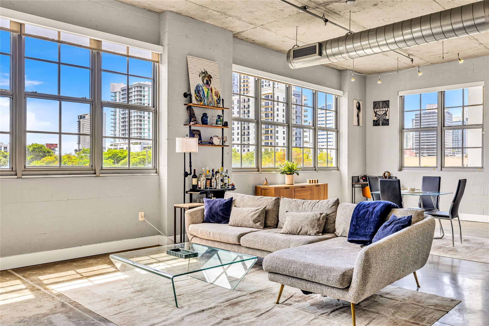 435 N Andrews Ave 301