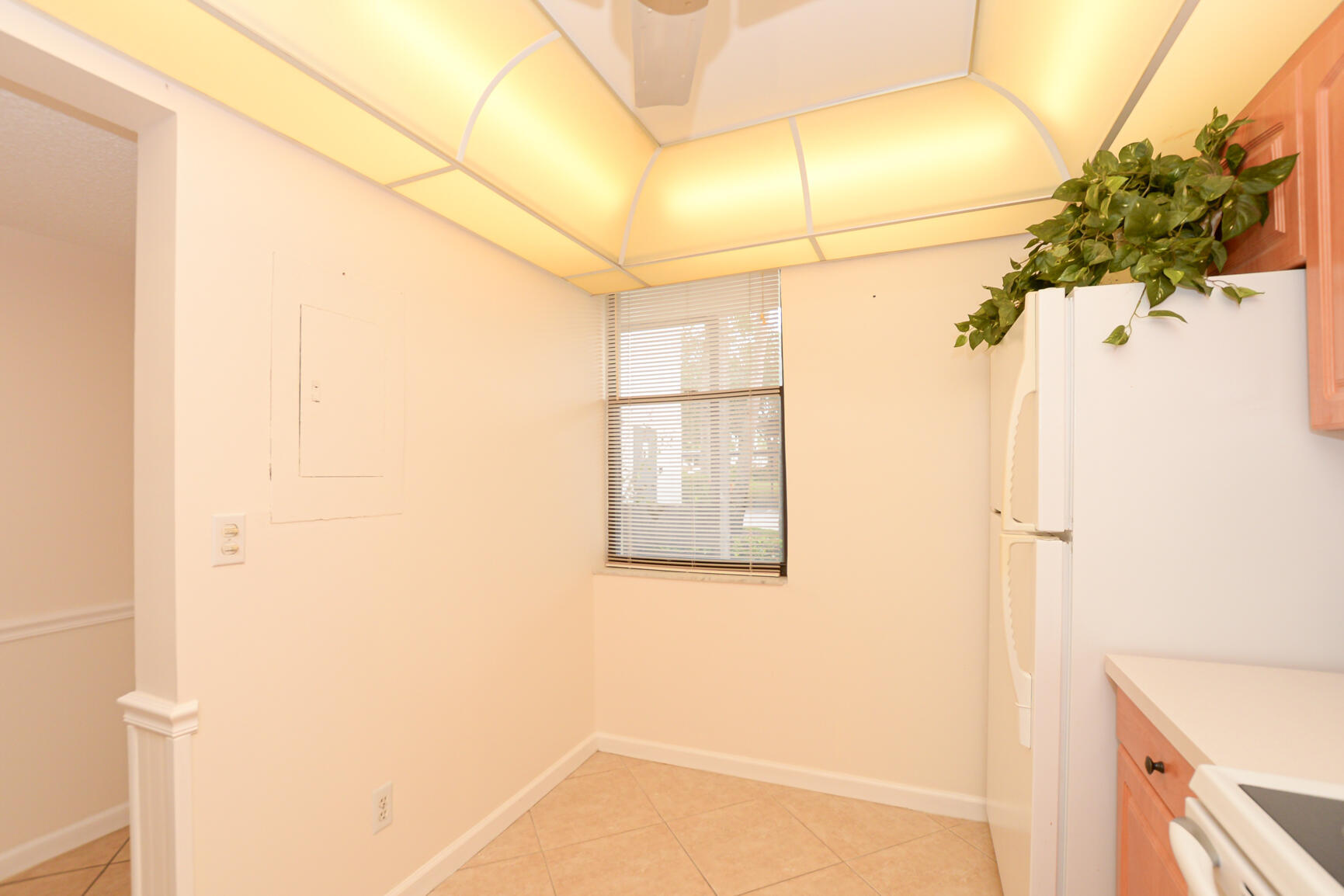 CIRCLE BAY YACHT CLUB CONDO - Residential Lease