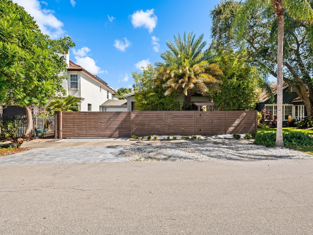 Stranahans Sub 3-115 D 2- - Residential