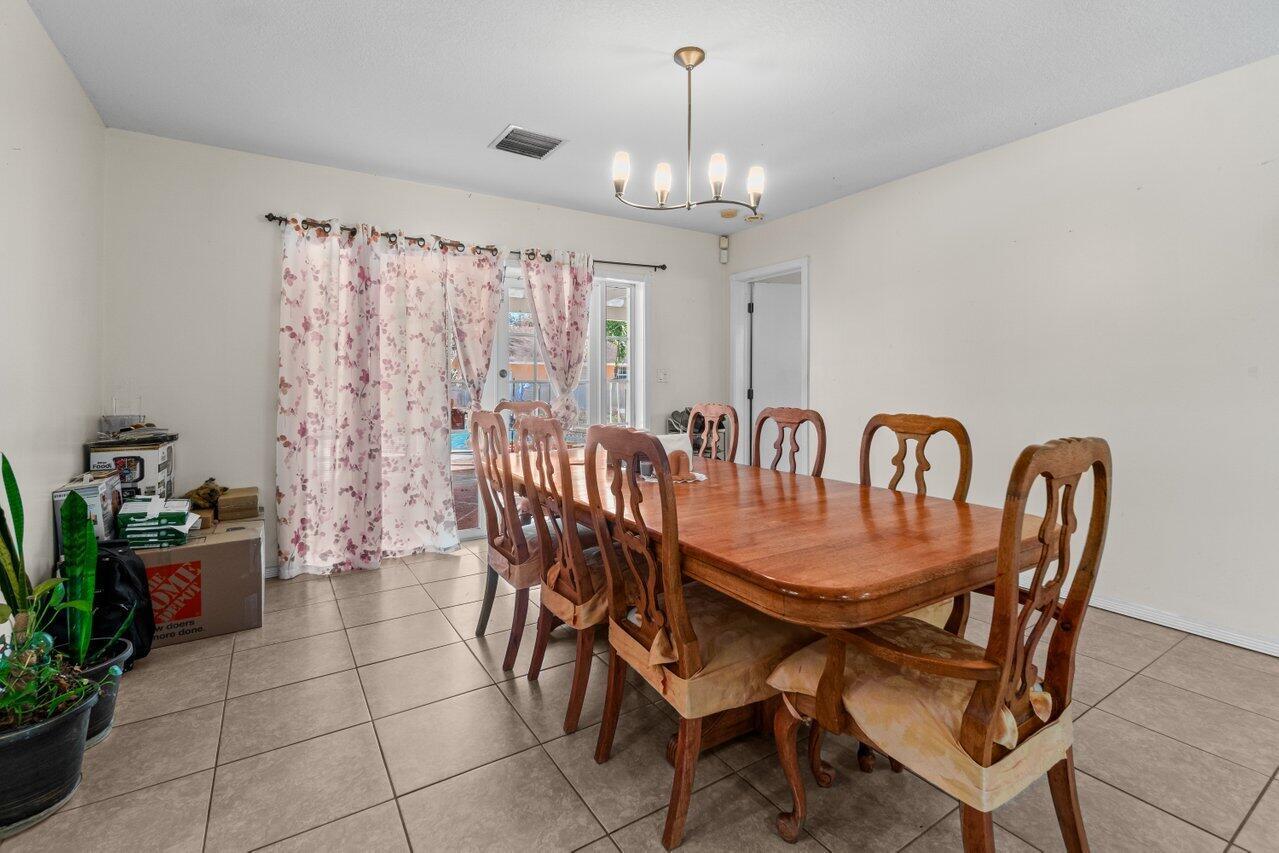 PALM BEACH FARMS CO 3 - Residential