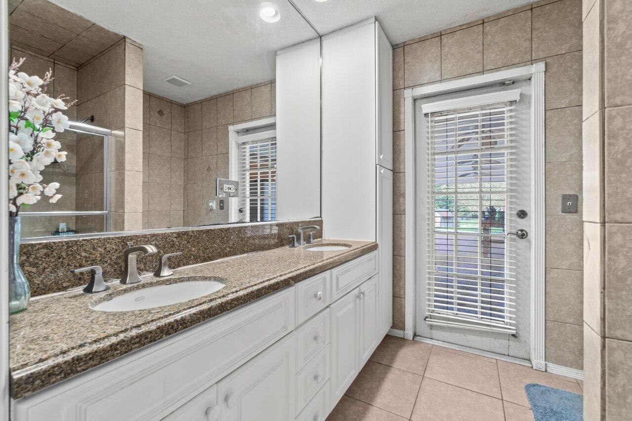 PALM BEACH FARMS CO 3 - Residential