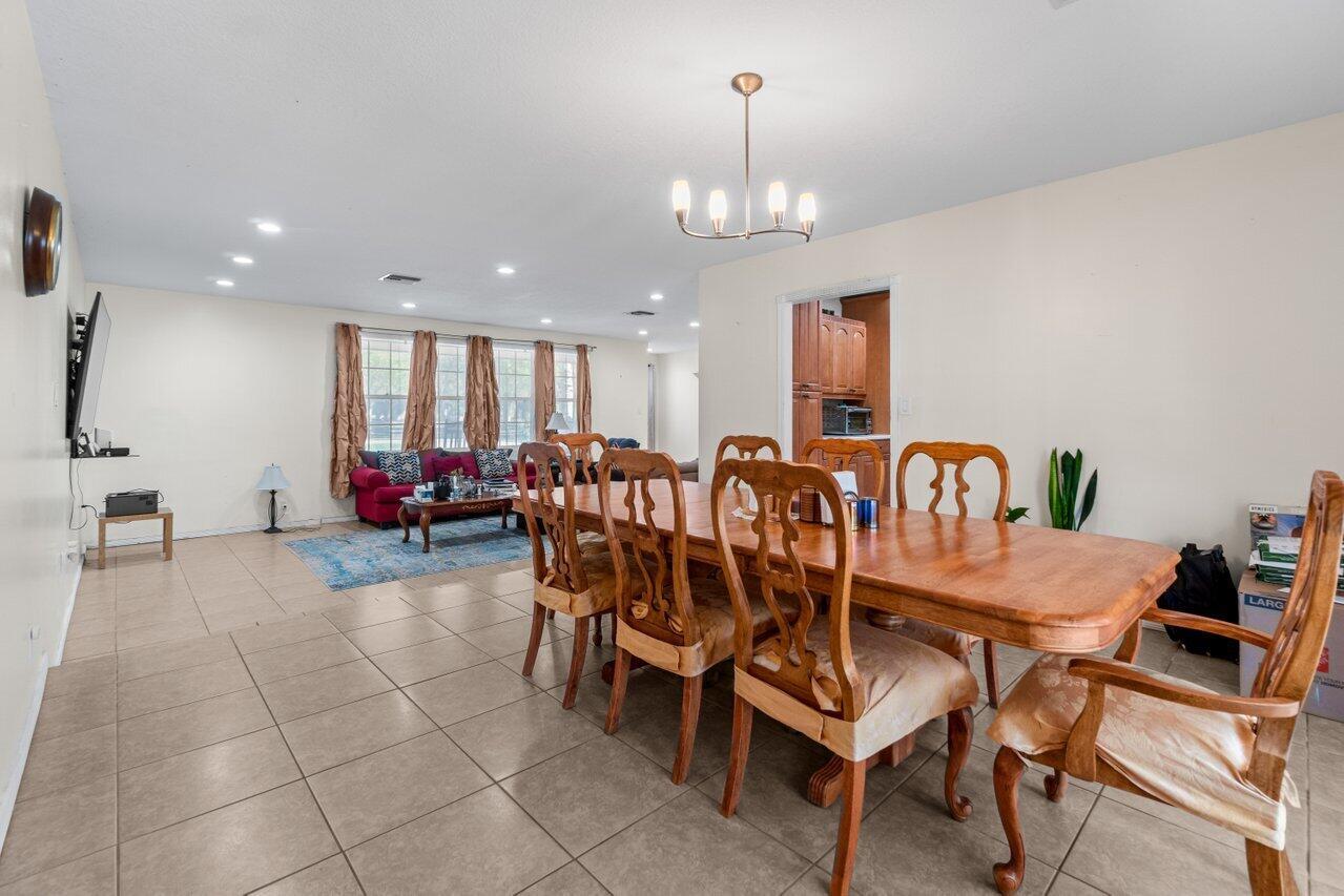 PALM BEACH FARMS CO 3 - Residential