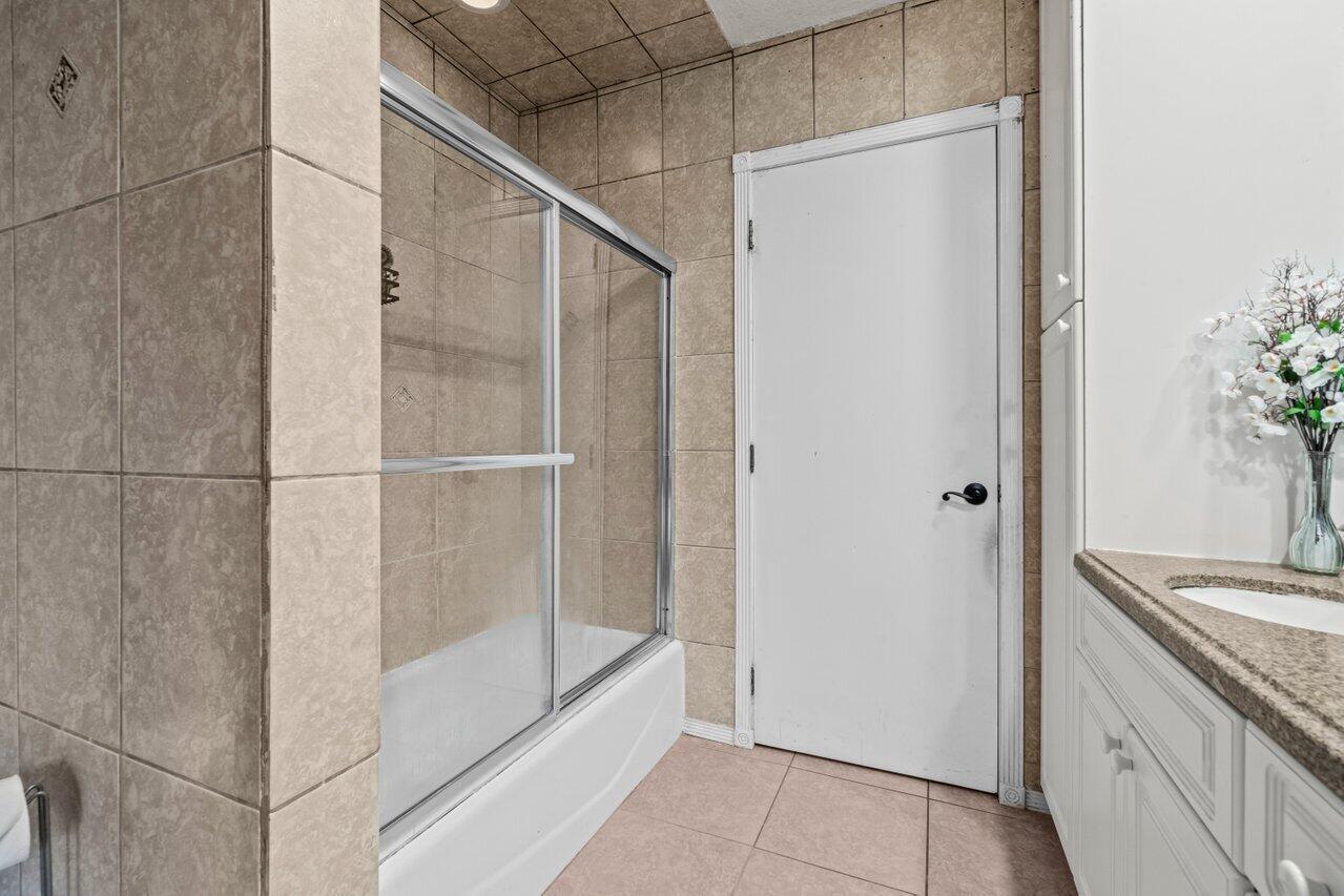 PALM BEACH FARMS CO 3 - Residential