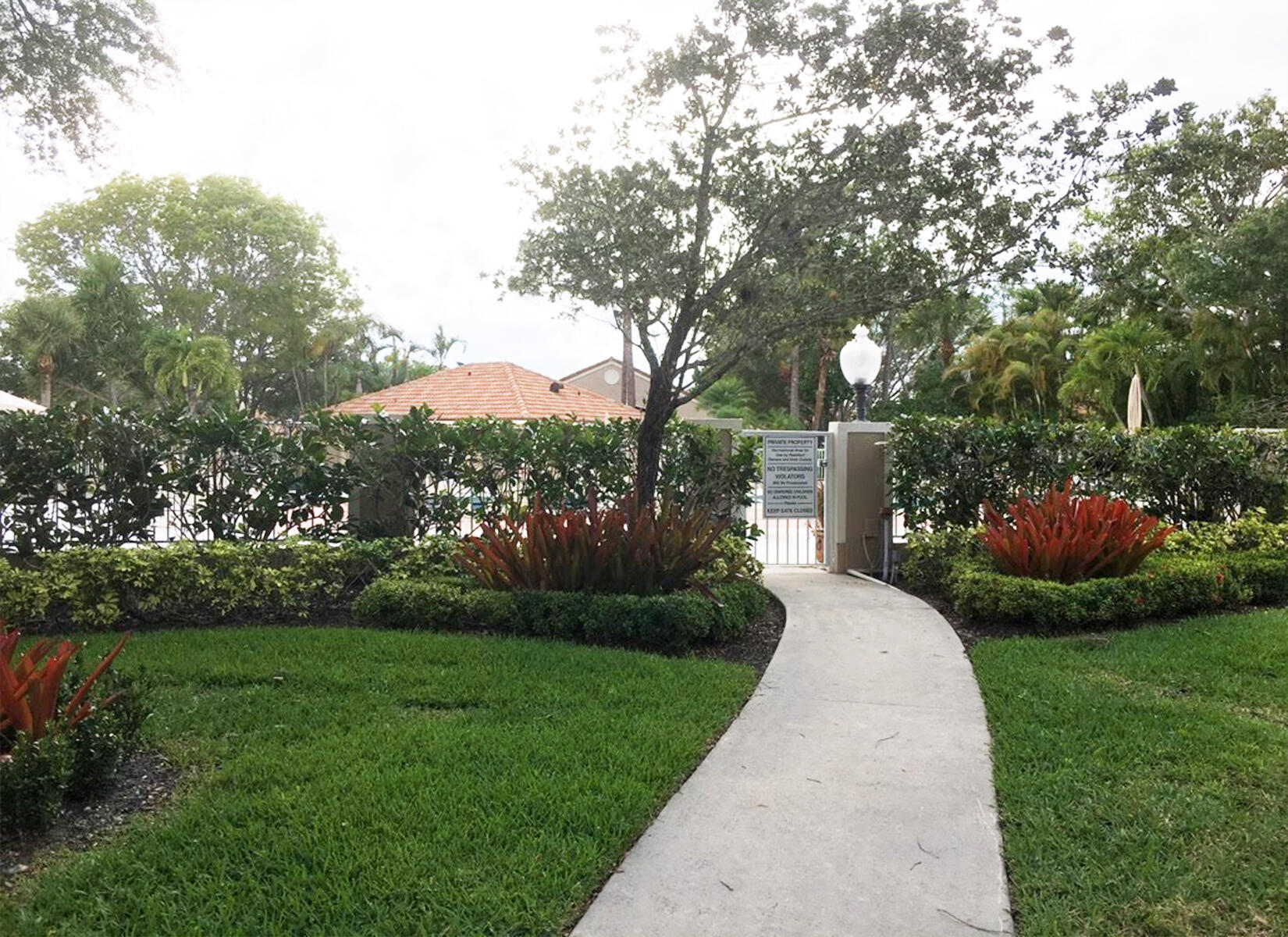 DUNBAR WOODS CONDO 4,
Dunbar Woods - Residential