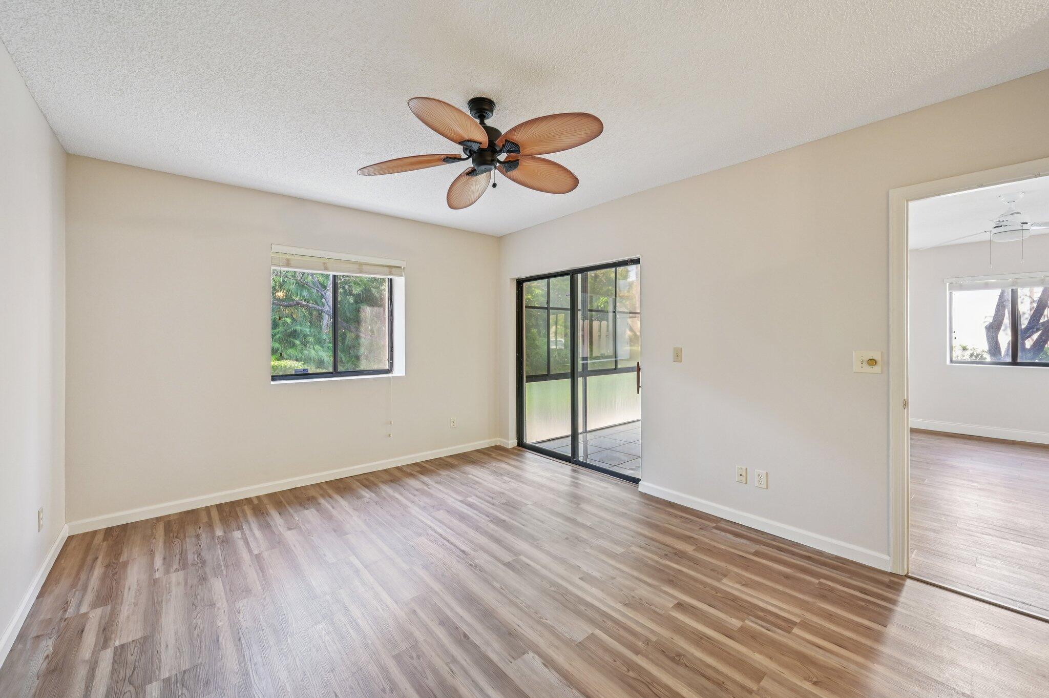 DUNBAR WOODS CONDO 4,
Dunbar Woods - Residential