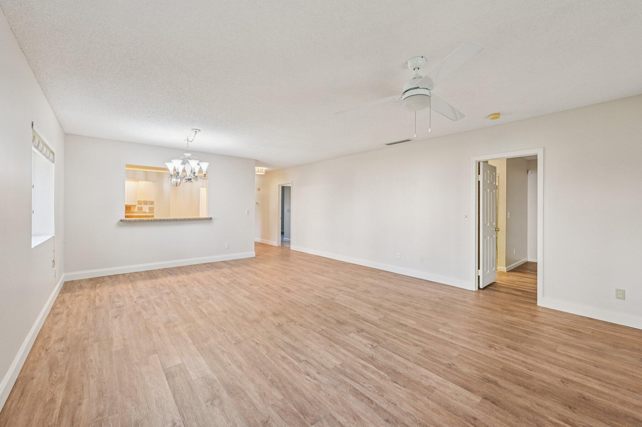 DUNBAR WOODS CONDO 4,
Dunbar Woods - Residential