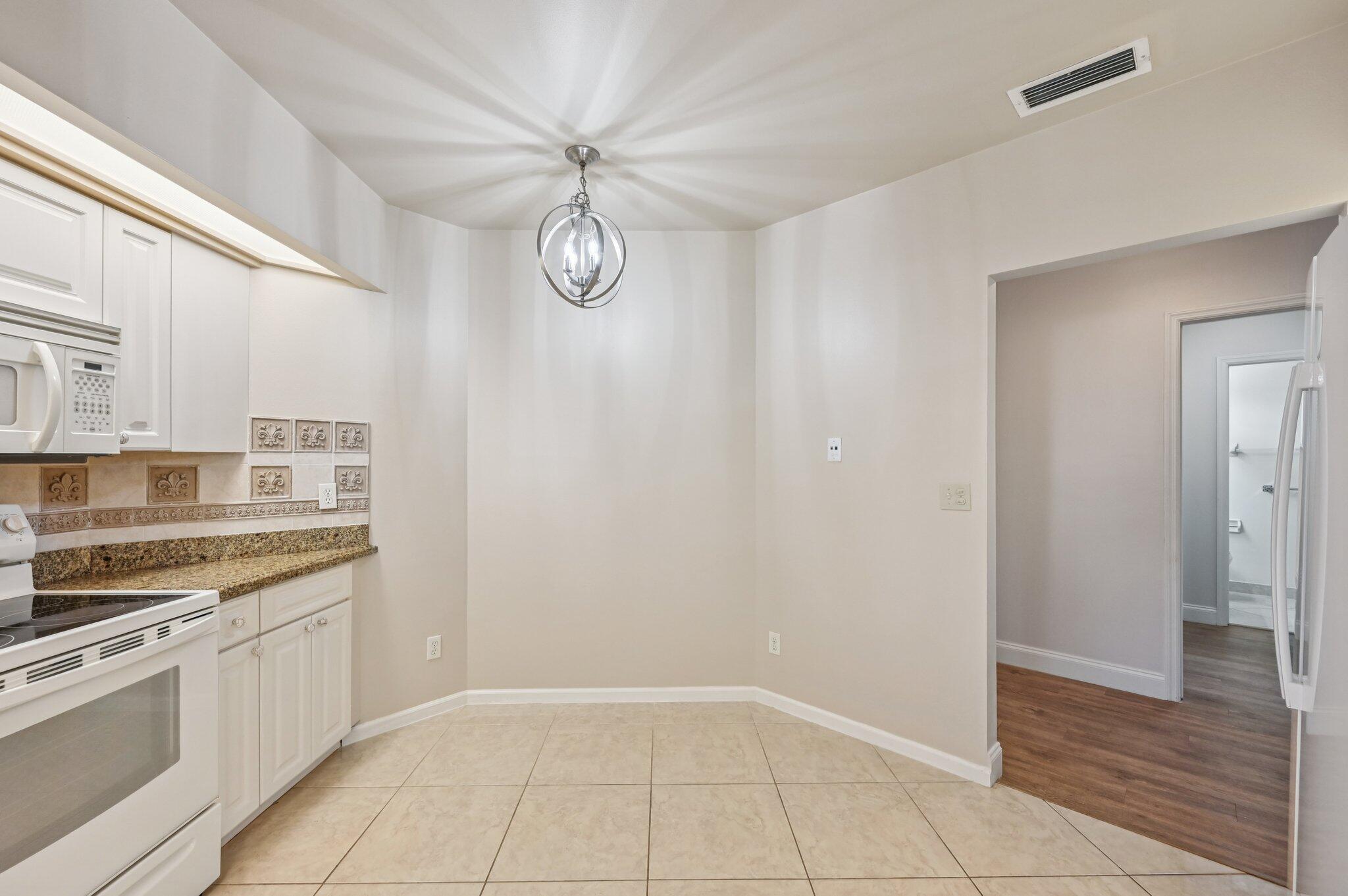 DUNBAR WOODS CONDO 4,
Dunbar Woods - Residential