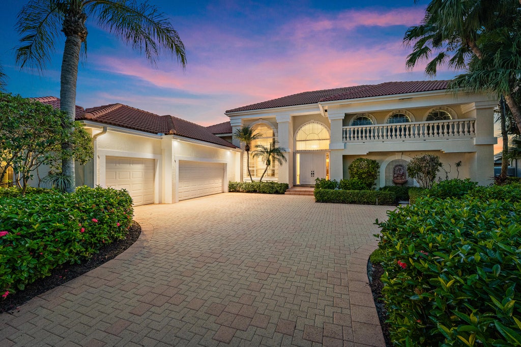 Photo of 64 Cayman Place, Palm Beach Gardens, FL 33418 (MLS # B26077019)