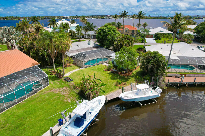 1209 SW Dyer Point Road