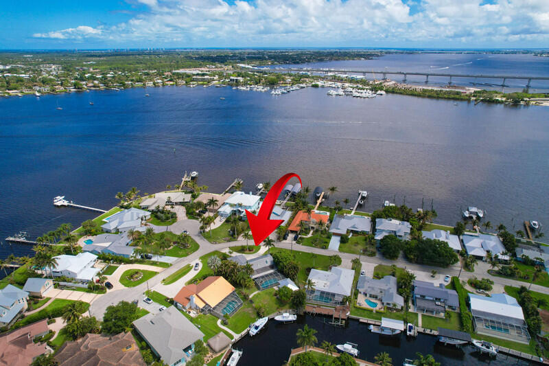 1209 SW Dyer Point Road