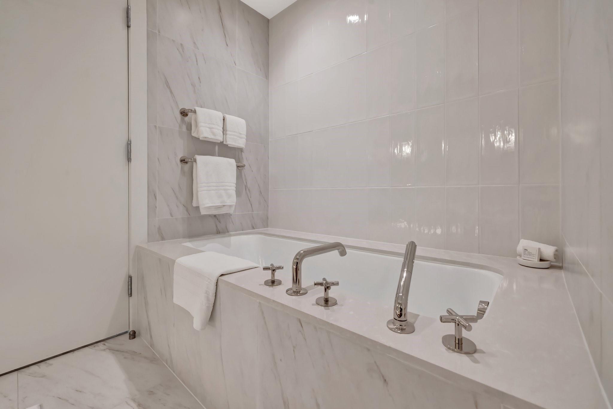 Four Seasons - Residential