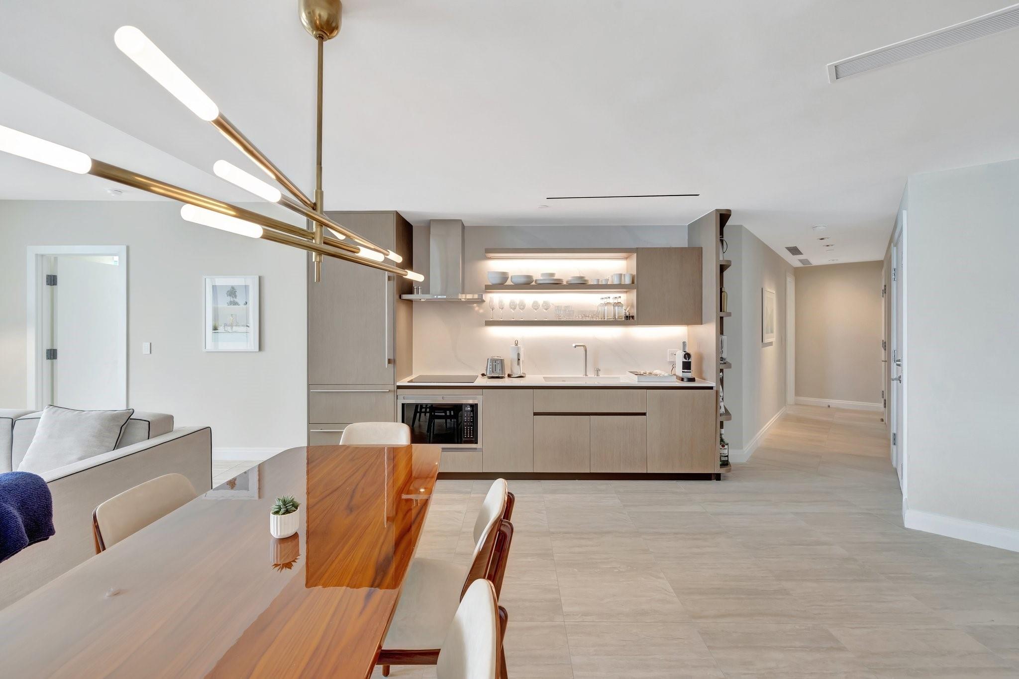 Four Seasons - Residential