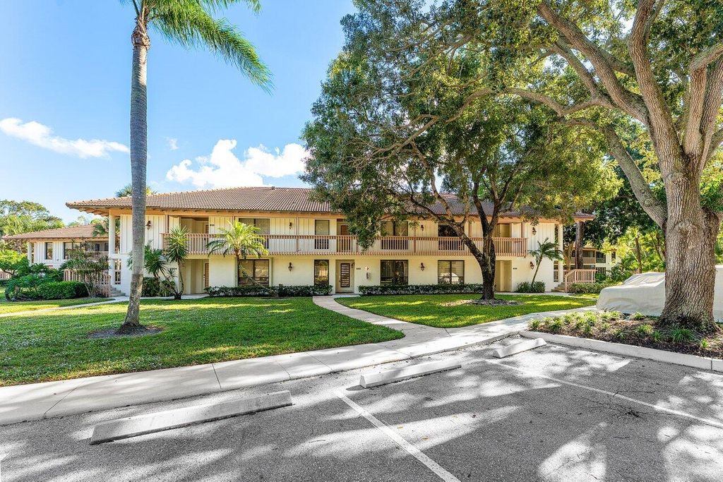 Photo of 606 Brackenwood Cove, Palm Beach Gardens, FL 33418 (MLS # R11143794)