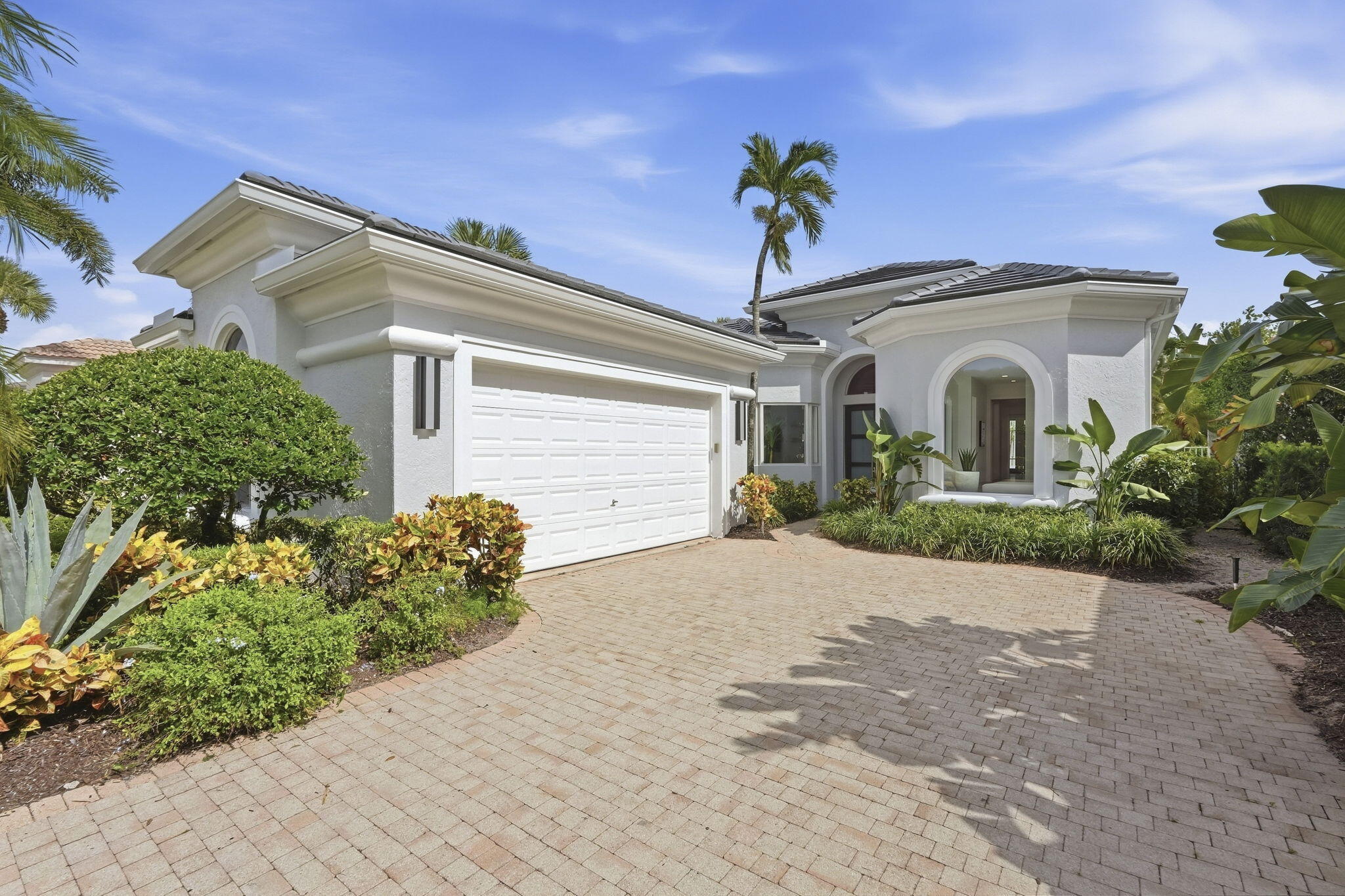 7695 VILLA D ESTE Way