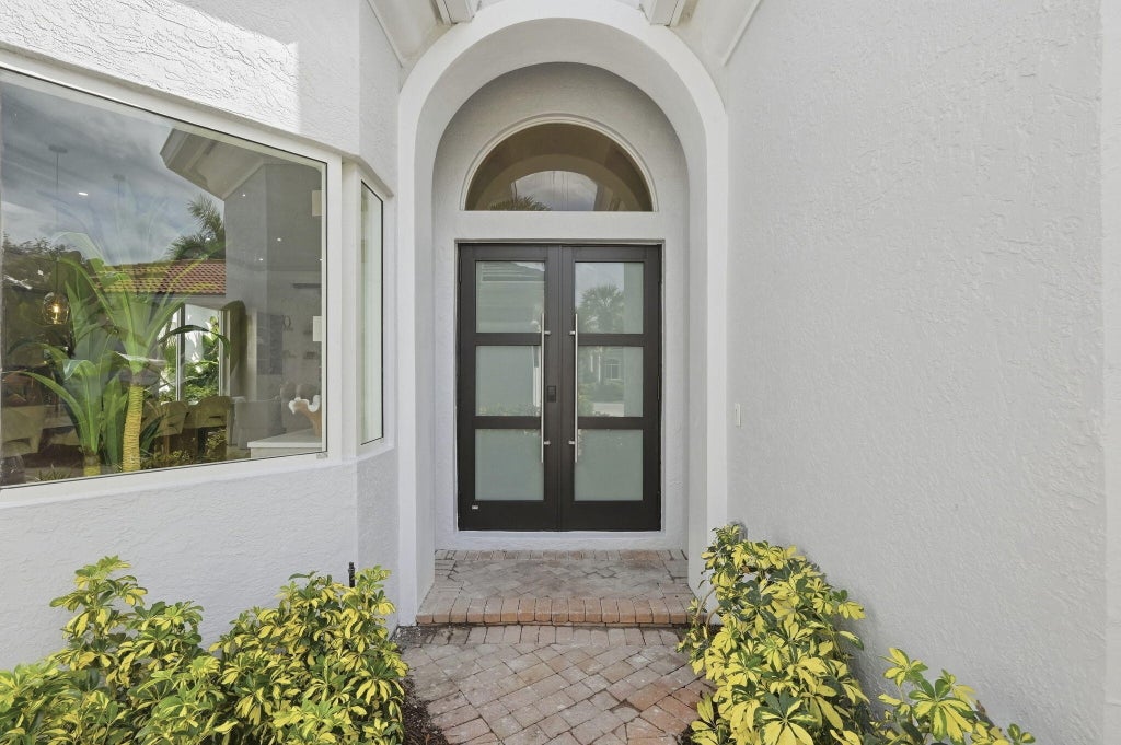 Photo of 7695 VILLA D ESTE Way, Delray Beach, FL 33446 (MLS # B26077402)