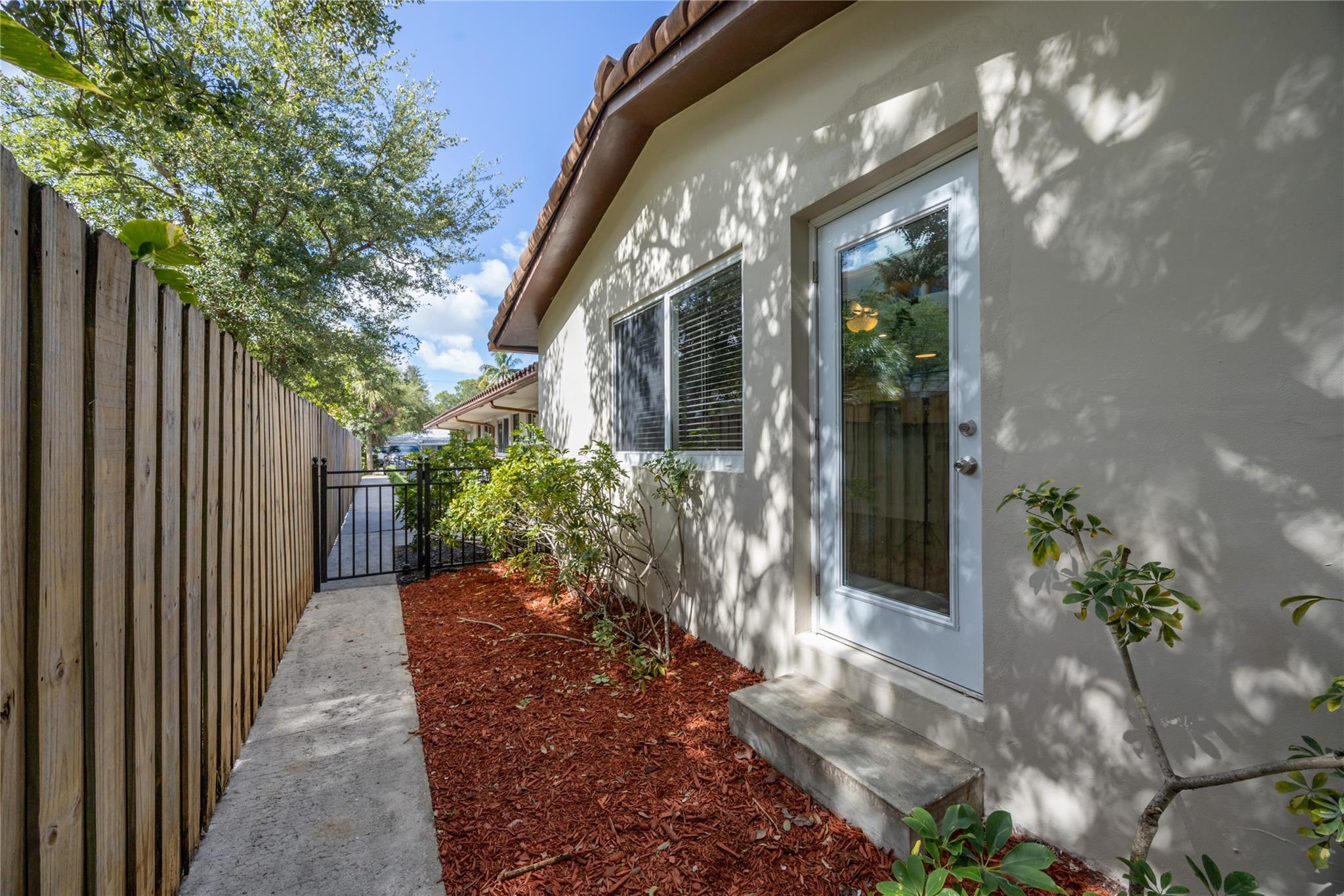 LOCATION!!! LOCATION!!! A stunning 1 Bedroom/1 Bathroom corner apartment in the tremendous area of Harbordale. FULLY remodeled apartment with a private backyard. Stainless steel appliances, FULL-SIZE WASHER/DRYER, and a Custom kitchen and island, with GRANITE COUNTERTOPS. NEW Central AC, impact windows, and much more! WATER/TRASH INCLUDED IN RENT!
Across the street from Broward Health Hospital and Whole Foods. A few minutes away from LAS OLAS BEACH, DOWNTOWN FORT LAUDERDALE, FLL AIRPORT, restaurants, and supermarkets. A WALKTHROUGH VIDEO IS AVAILABLE UPON REQUEST. RAPID APPROVAL. NO ASSOCIATION.
*MOVE-IN MO NEY BASED ON QUALIFICATIONS*
Minimum 1-year lease, NO SHORT TERMS OR CORPORATE LEASES.
The first and second months' rent, plus a one-month security deposit, are required.