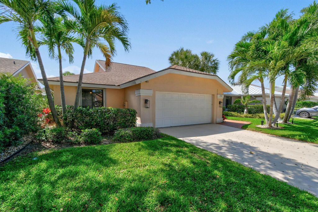 Photo of 214 E River Park Drive E, Jupiter, FL 33477 (MLS # R11083618)
