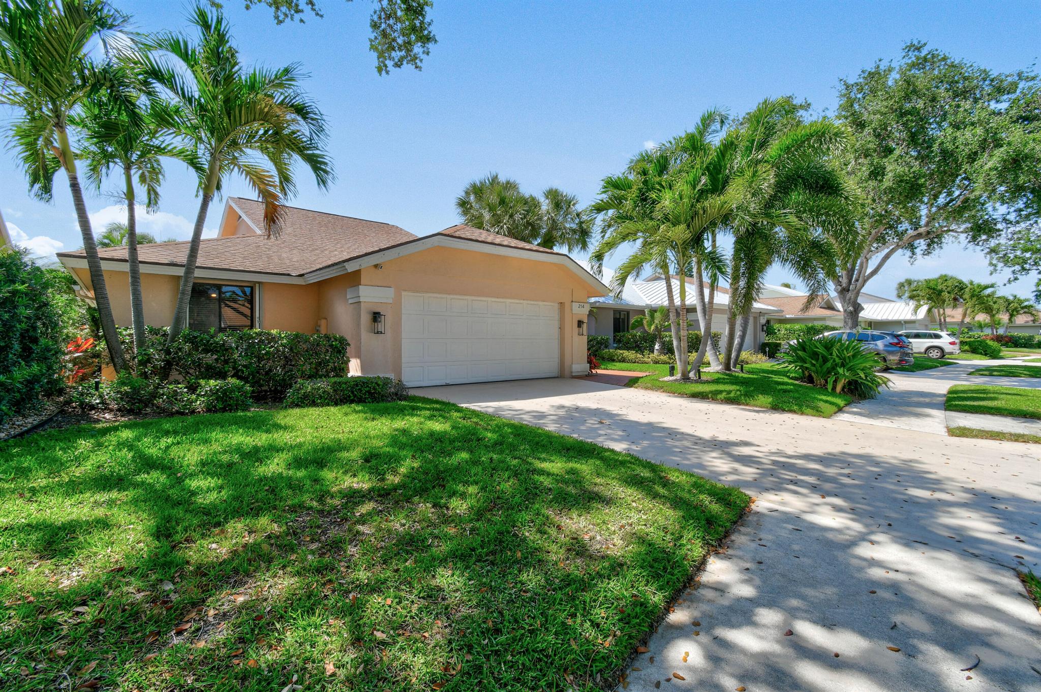 214 E River Park Drive E