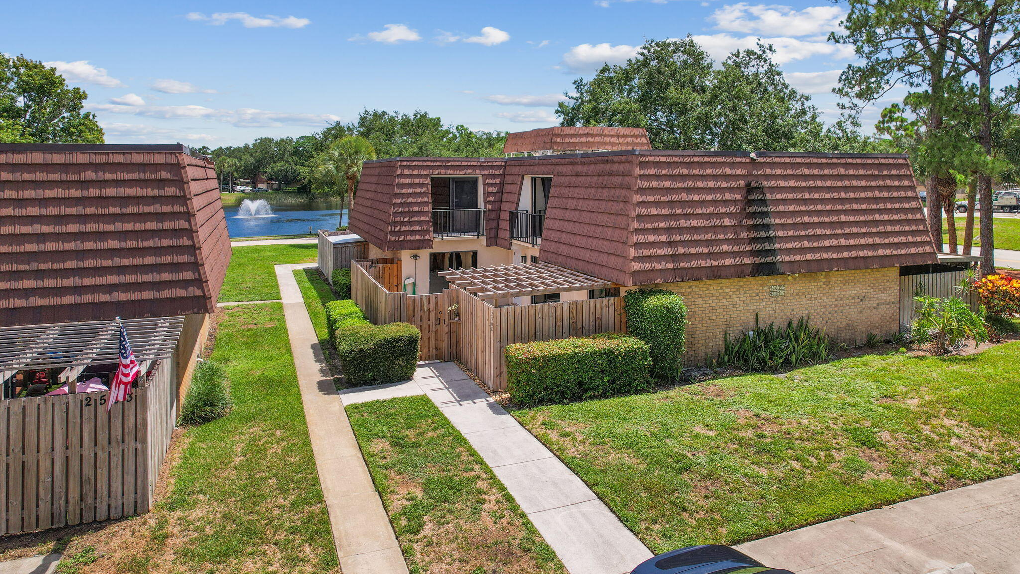 GARDEN LAKES AND GARDEN SQUARE SHOPS - Residential Lease