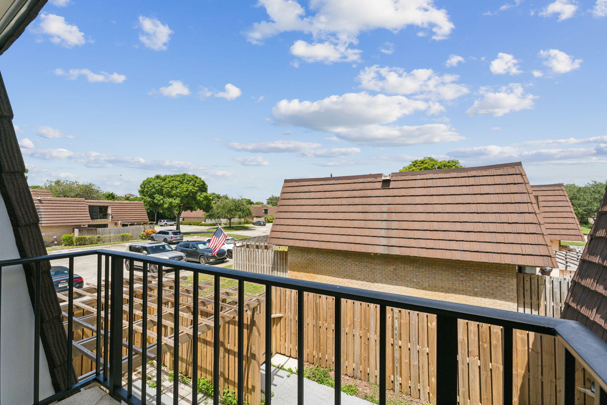 GARDEN LAKES AND GARDEN SQUARE SHOPS - Residential Lease