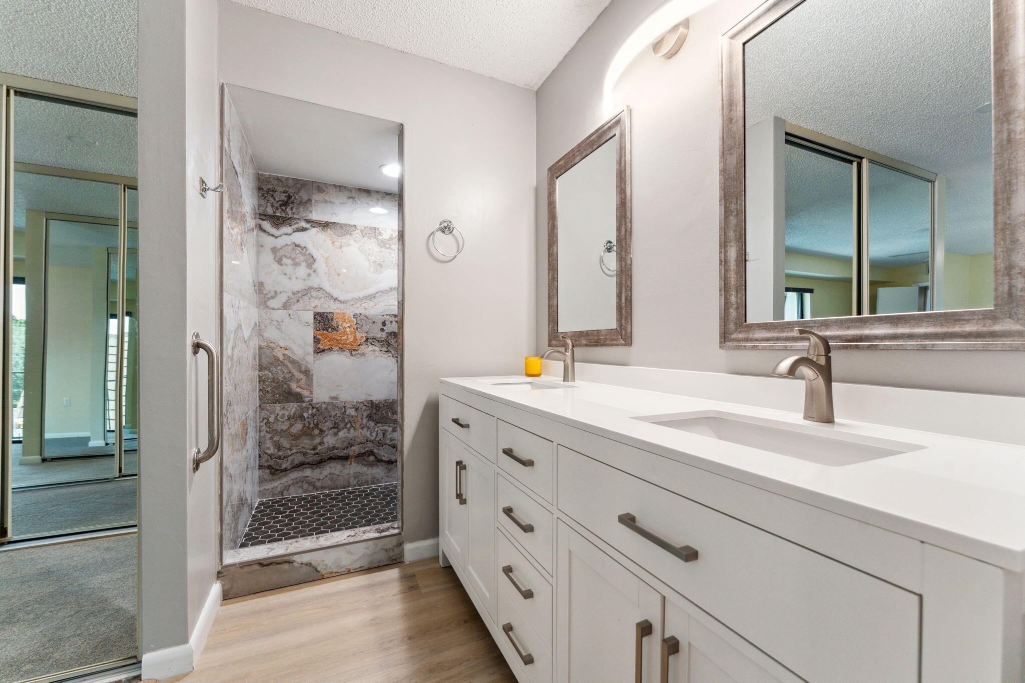 GARDEN LAKES AND GARDEN SQUARE SHOPS - Residential Lease