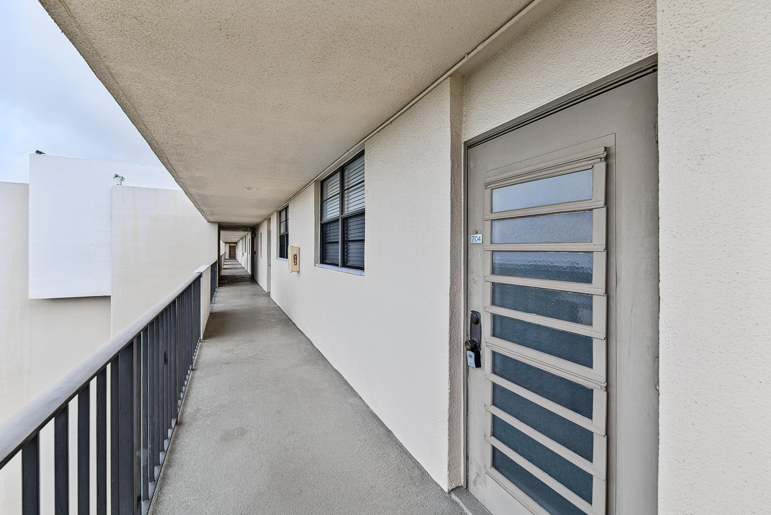 2430 DEER CREEK COUNTRY CLUB Boulevard 704-2