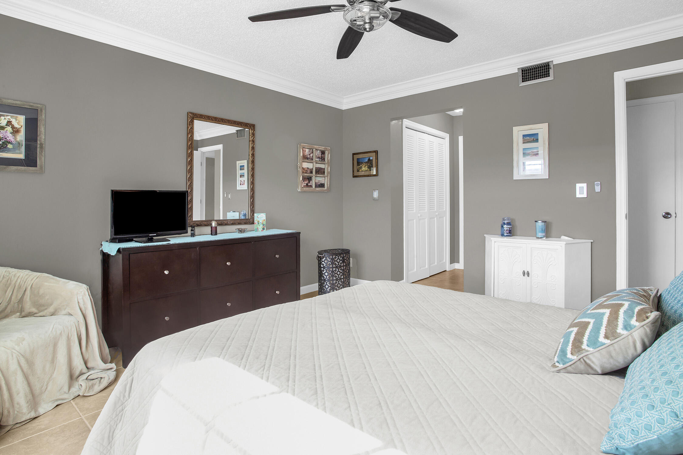 BAY COLONY CLUB CONDO - Residential