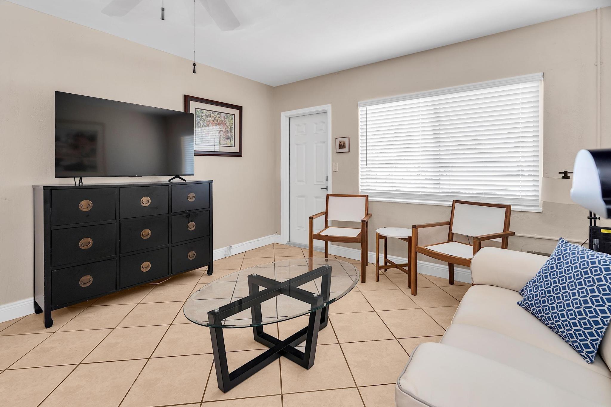 Coral Gardens Amd 32-21 B - Residential Lease