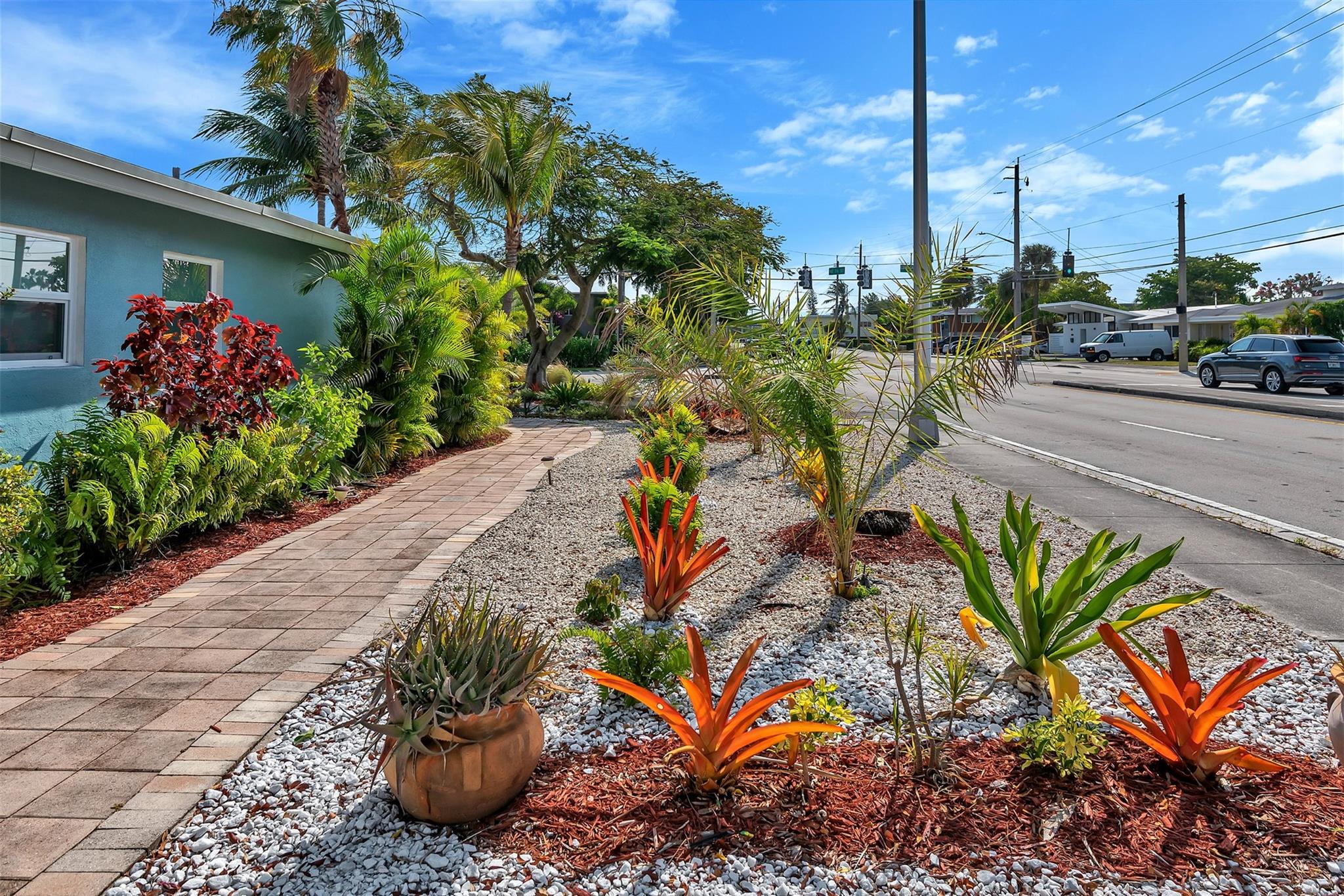 Coral Gardens Amd 32-21 B - Residential Lease