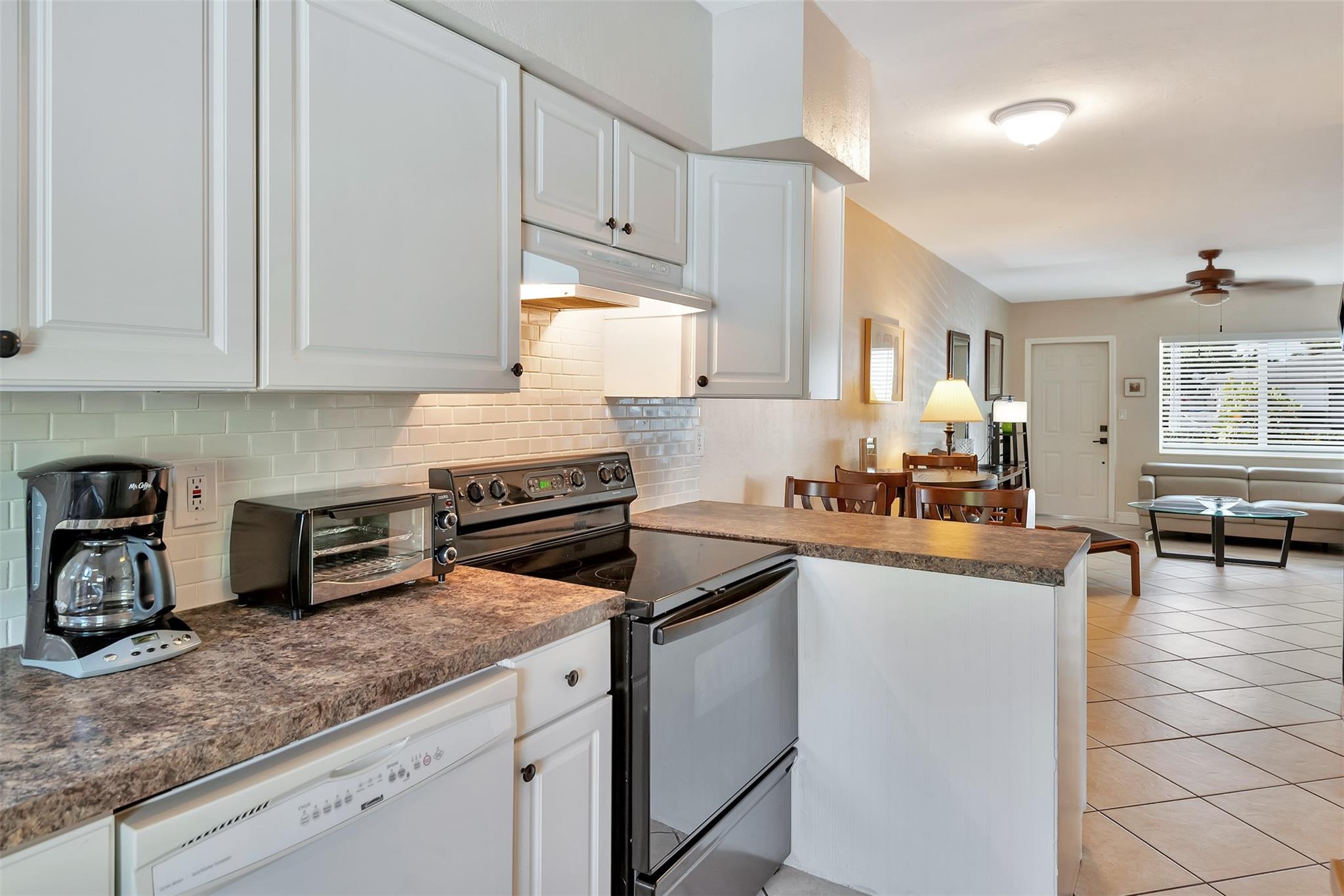 Coral Gardens Amd 32-21 B - Residential Lease