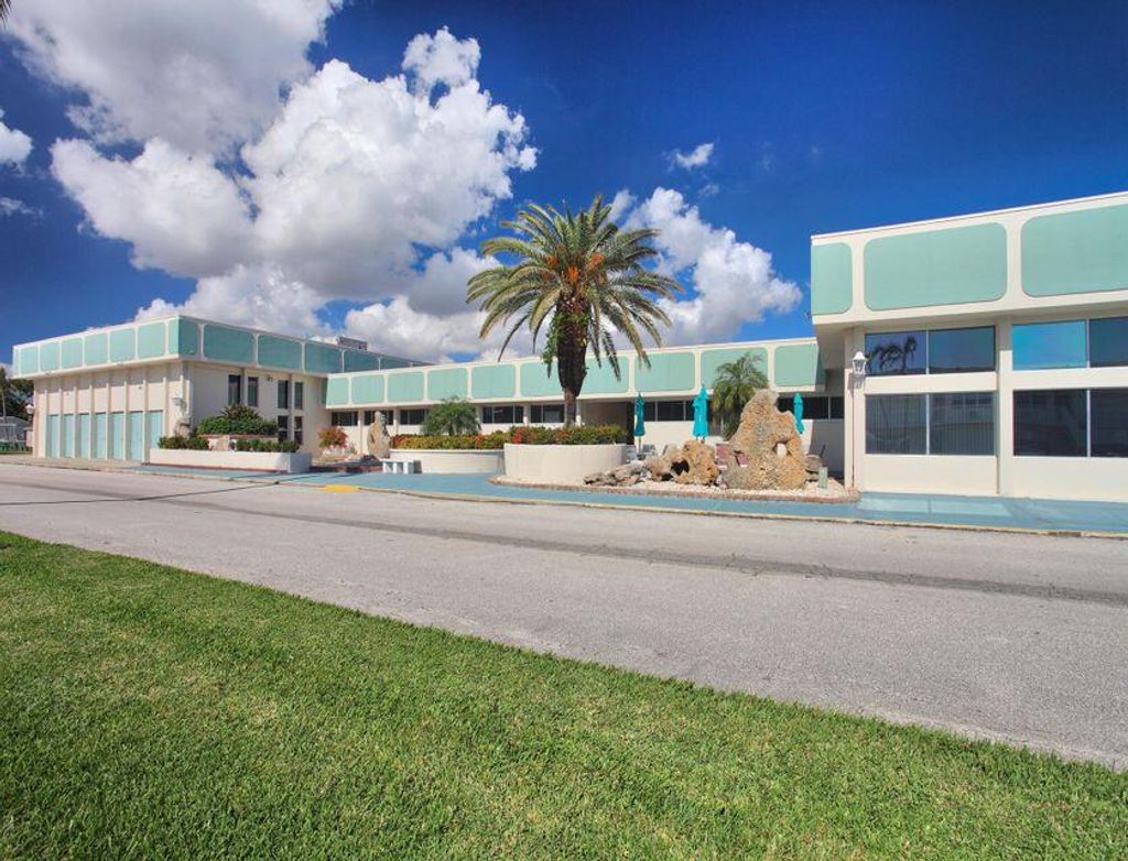 Photo of 450 Horizons E #103, Boynton Beach, FL 33435 (MLS # R11002075)
