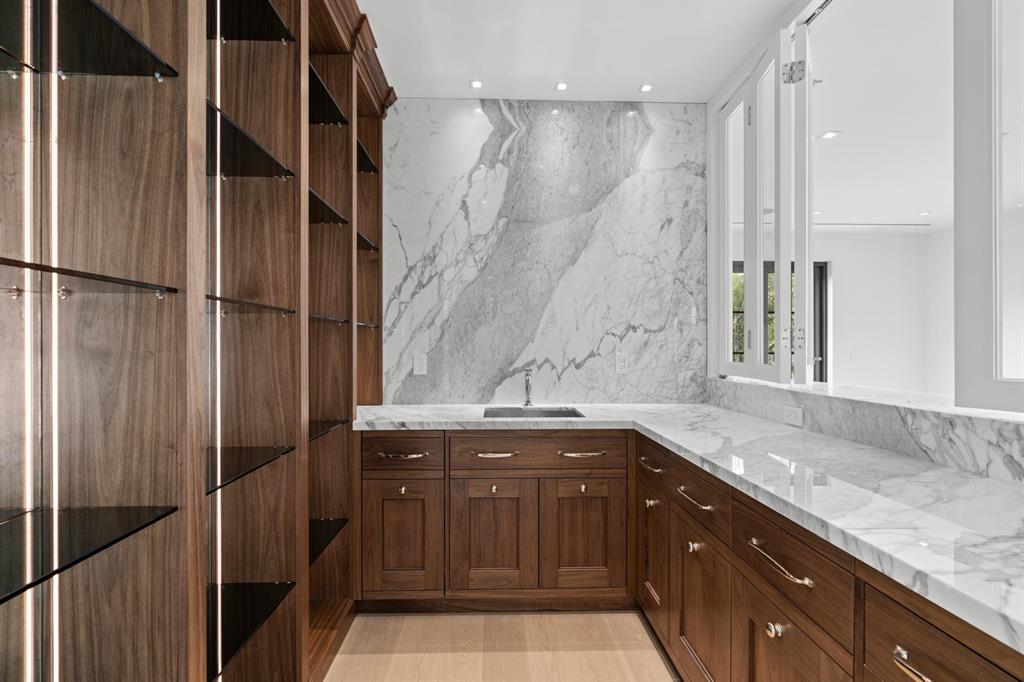 REVERIE - Residential