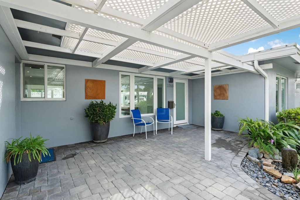 Photo of 3768 NE 19th Avenue, Oakland Park, FL 33308 (MLS # F10418158)