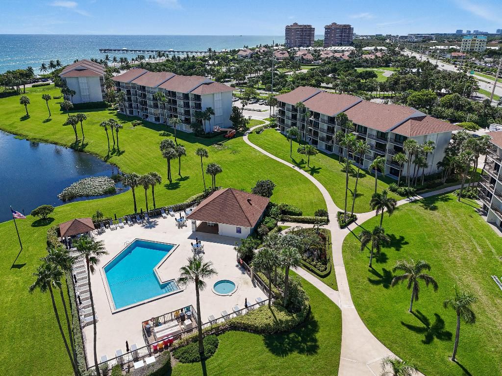 Photo of 501 S Seas Drive #404, Jupiter, FL 33477 (MLS # R11129764)