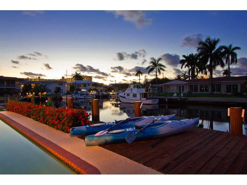 SANTA BARBARA SHORES - Residential