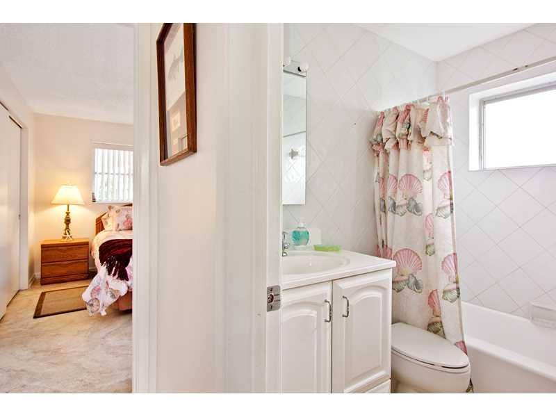 SANTA BARBARA SHORES - Residential