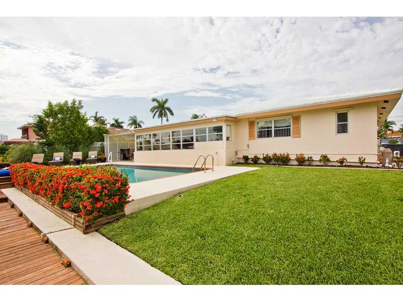 SANTA BARBARA SHORES - Residential