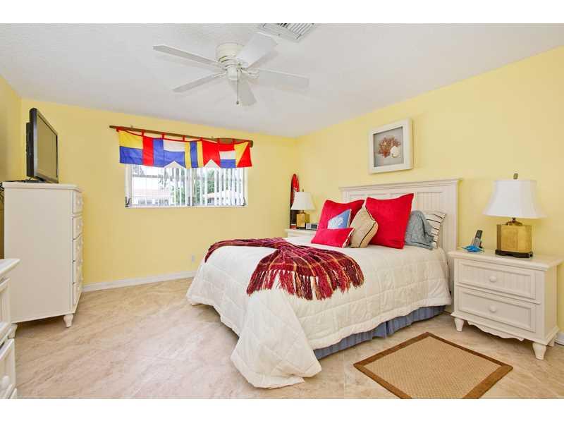 SANTA BARBARA SHORES - Residential